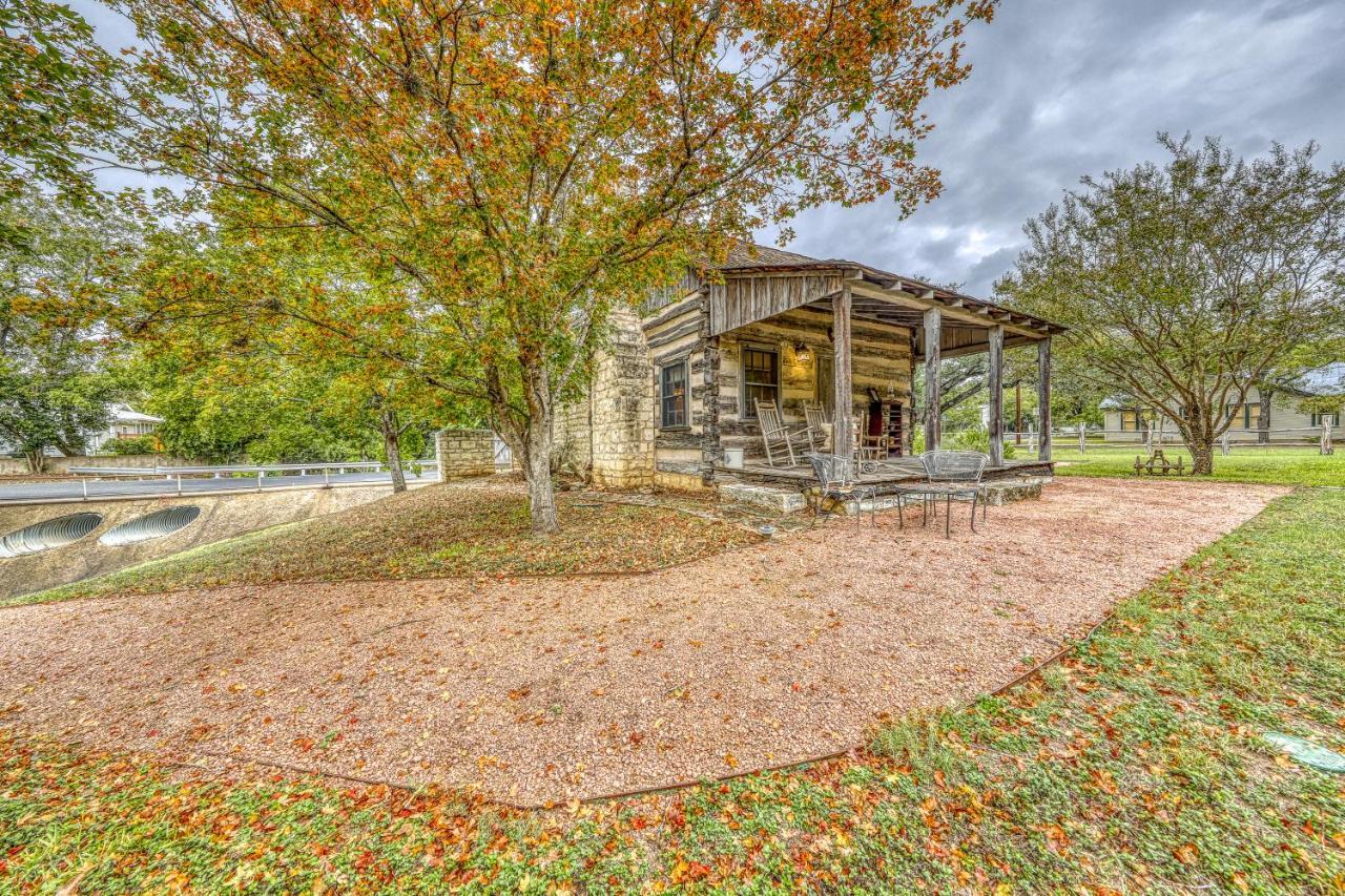 Villa Town Creek Log Cabin Fredericksburg Exterior foto